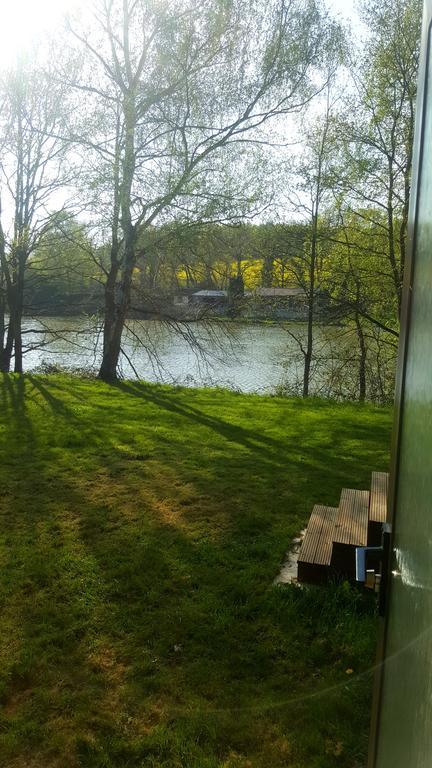 Camping De La Reuille Flere-la-Riviere Exterior photo